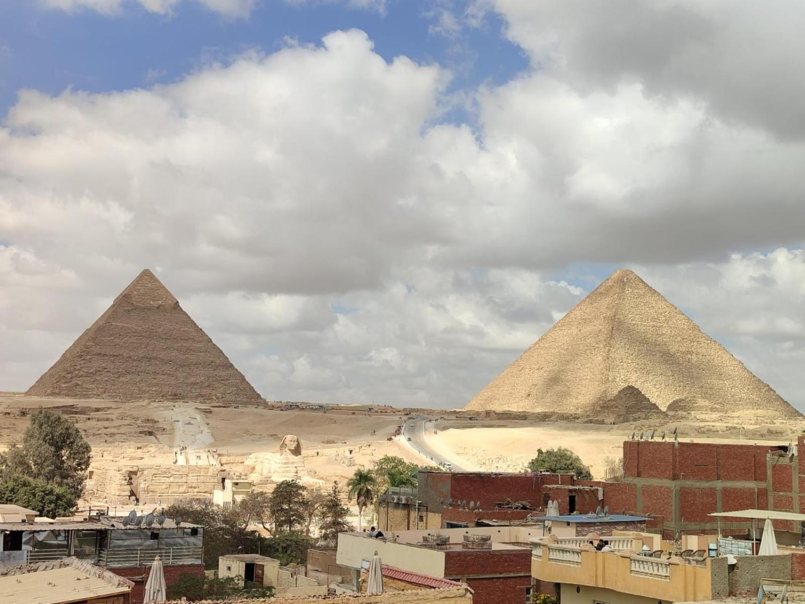 Narmer Pyramids View Kafrat al Jabal Bagian luar foto